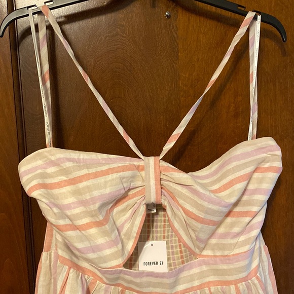 Brand new forever, 21+ halter peekaboo top midi dress😍😍😍 - Picture 4 of 16